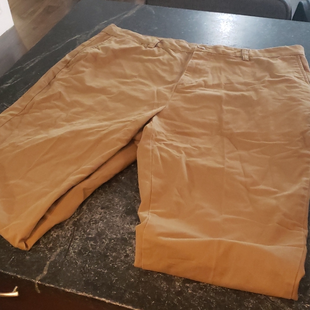 🤎 3 for $30 Men's khaki pants 40×36